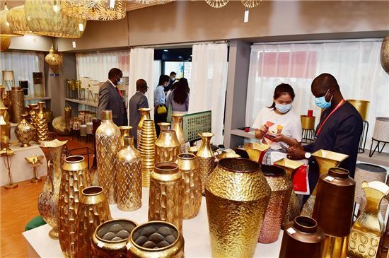 今年前8个月进出口总值增长4.4%—— “世界超市”义乌外贸缘何逆势飘红