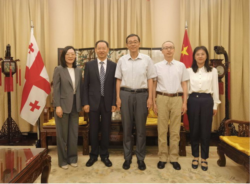 周谦会见商务部研修学院院长孙中和