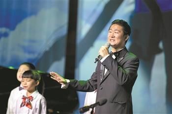 盲人音乐人演出“看见明天”